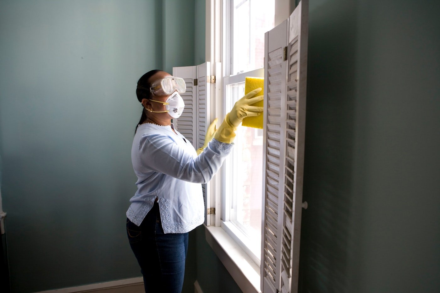 Professional cleaning of a modern office environment